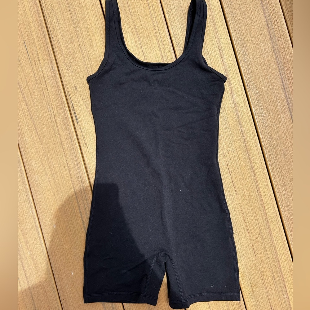 Aritzia TNA onesie